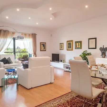Apartment Charming At Marina Park W/ Great Balcony, 2br, Ac Lagos