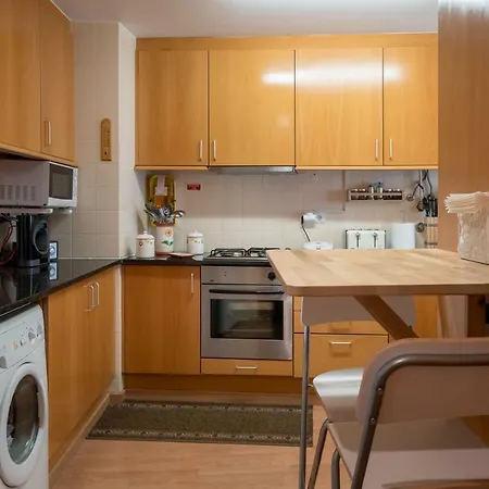 Apartamento Charming At Marina Park W/ Great Balcony, 2br, Ac *